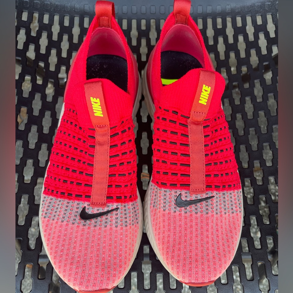 Nike Flyknit React